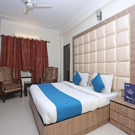 Oyo 10425 Queens Pearl Inn דהראדון מראה חיצוני תמונה